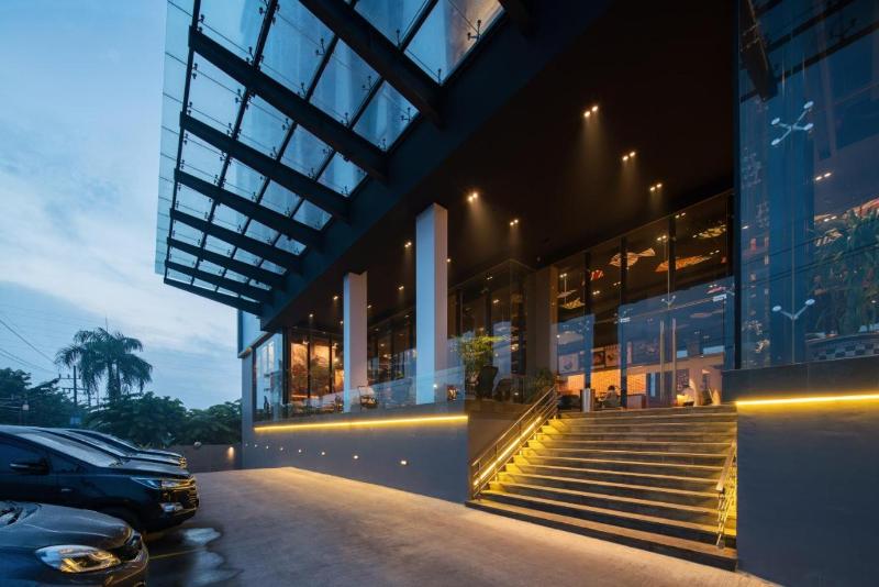 Luminor Hotel Airport Sidoarjo By Wh