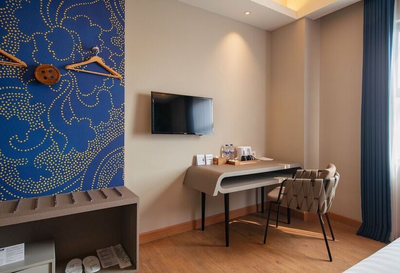 Luminor Hotel Airport Sidoarjo By Wh