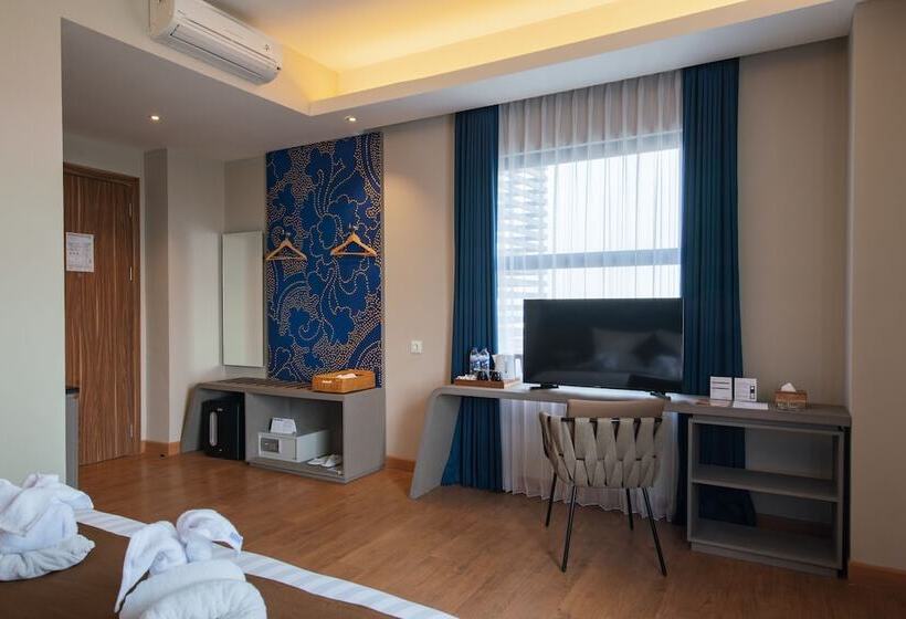 Luminor Hotel Airport Sidoarjo By Wh