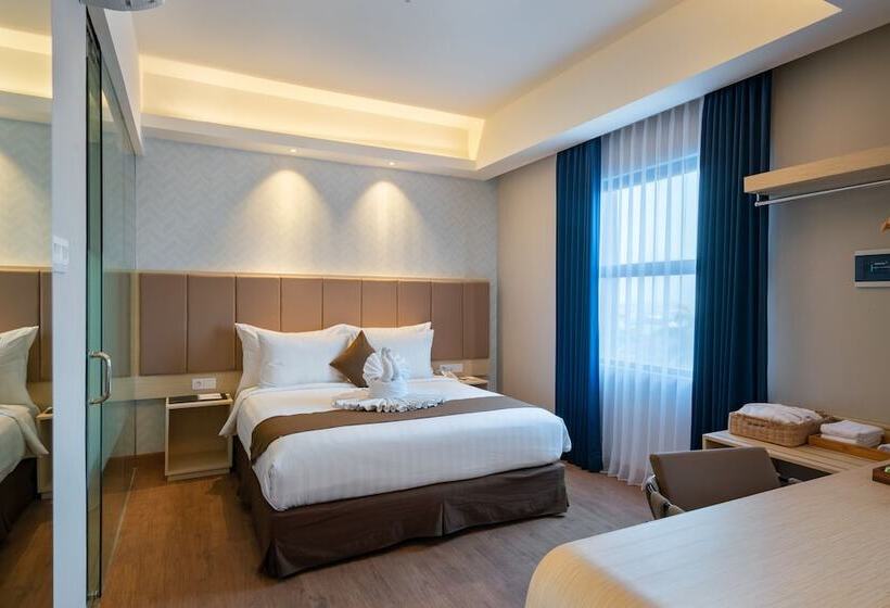 Luminor Hotel Airport Sidoarjo By Wh