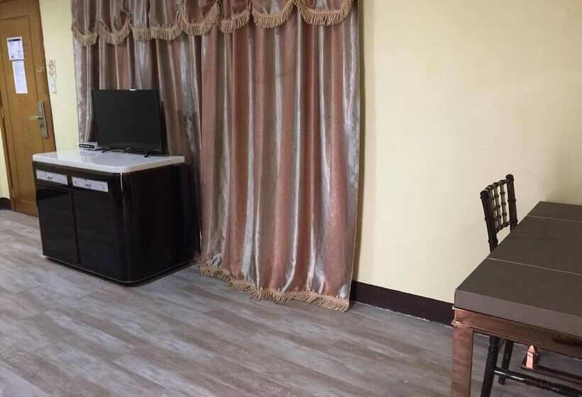 Meaco Royal Hotel   Plaridel