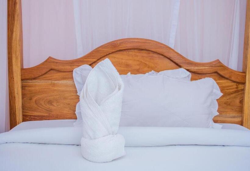 호텔 Mzunguu Safari Lodge