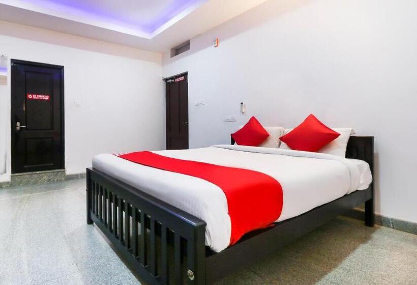 ホテル Oyo 14270 Marottickal Residency