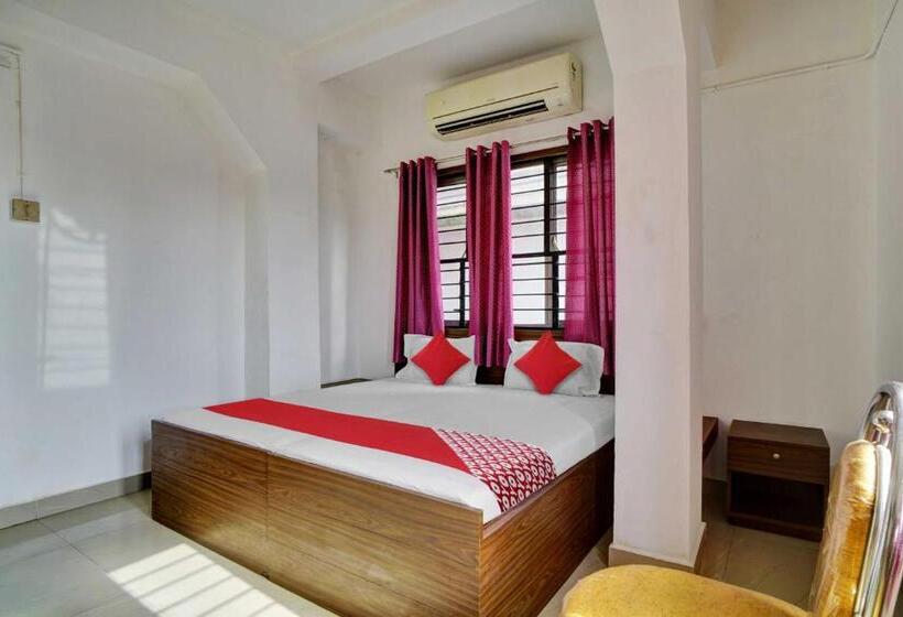 ホテル Oyo 14270 Marottickal Residency