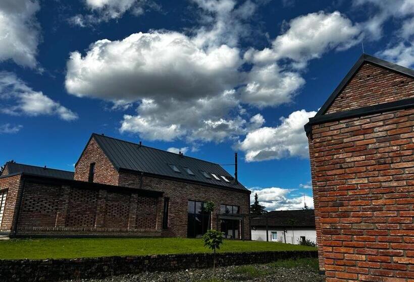 בית מלון כפרי Palace Resort Jíloviště