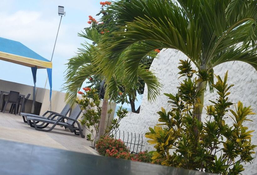 هتل Paradise Beach