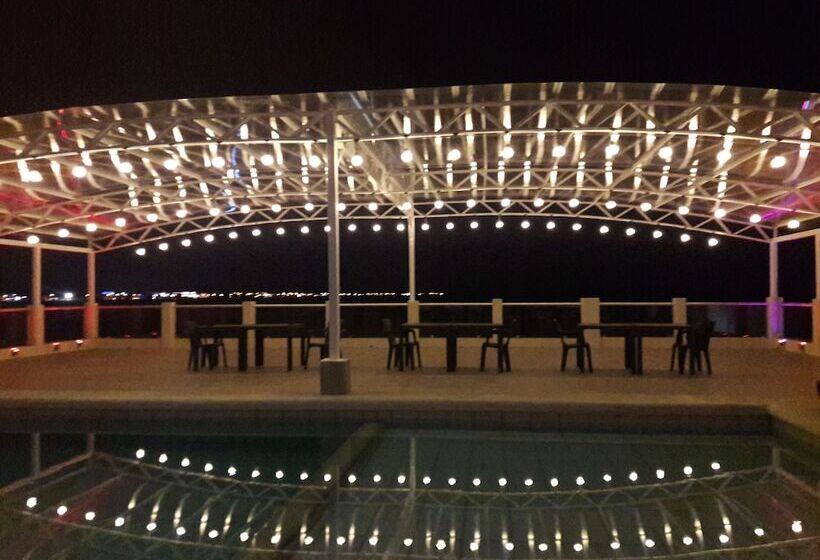 ホテル Paradise Beach