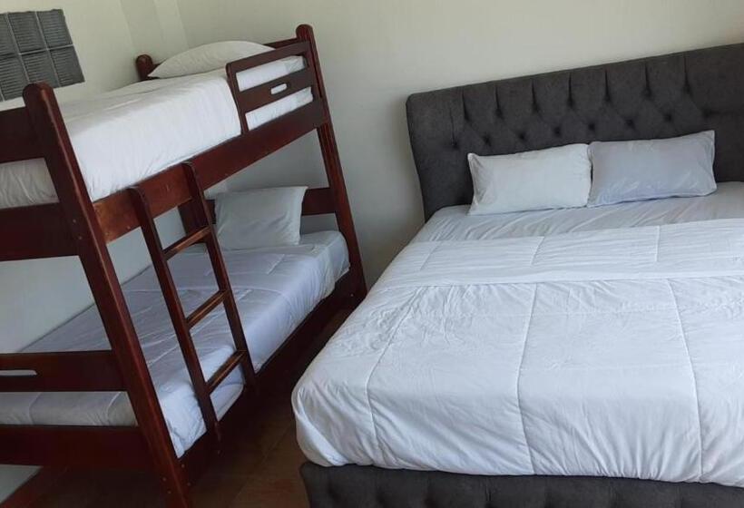 ホテル Paradise Beach