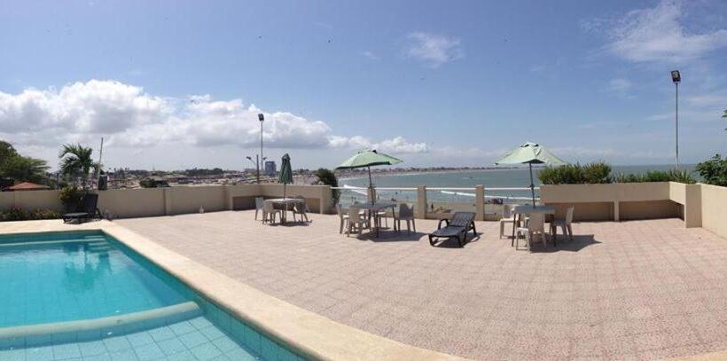 ホテル Paradise Beach