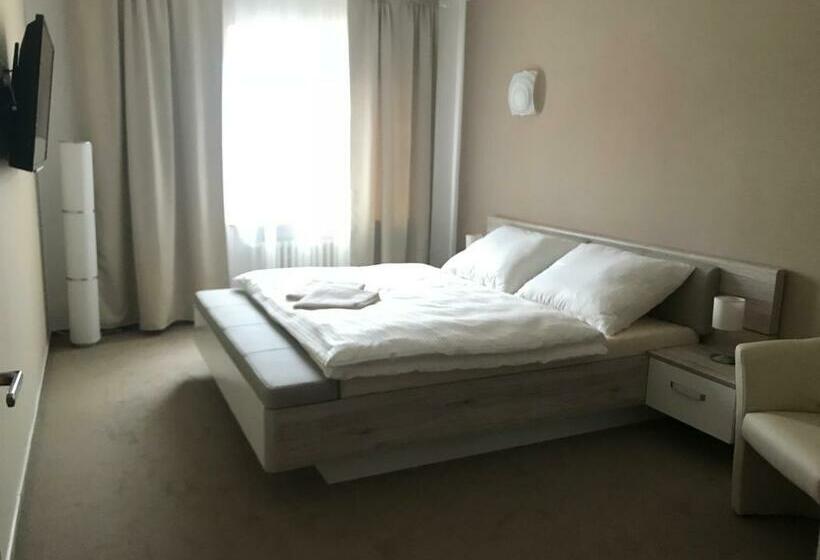 Отель Pod Hůrkou