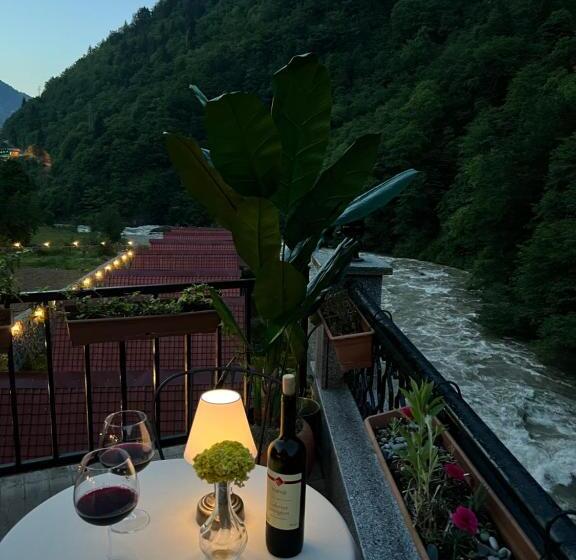 Отель Pordani̇s