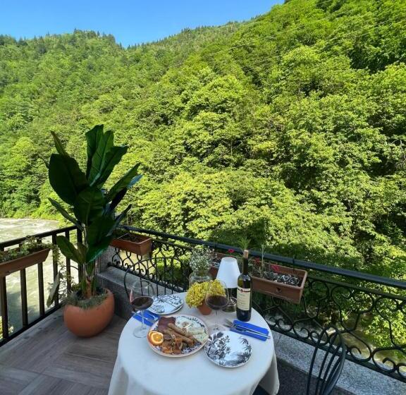 Отель Pordani̇s