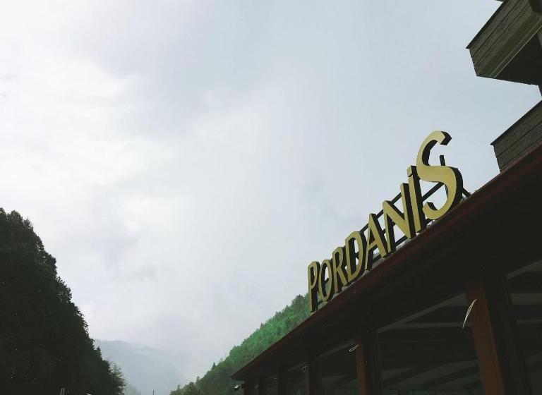 Отель Pordani̇s