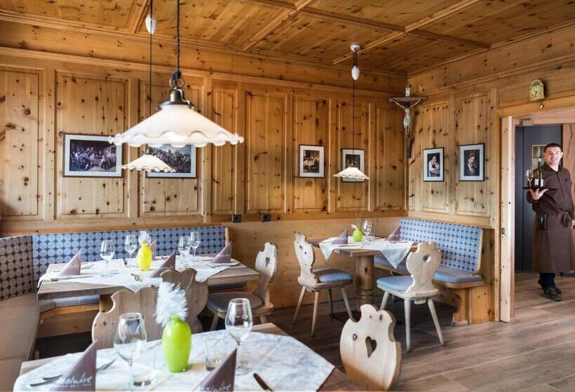 בית מלון כפרי Rösslwirt