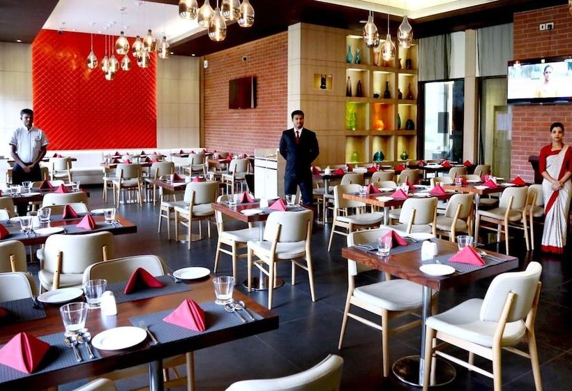 בית מלון כפרי Shakti Continental