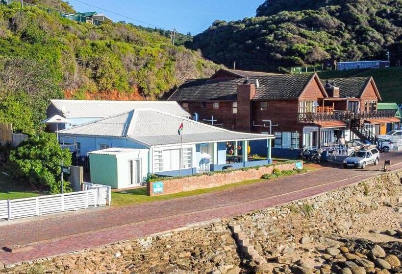 Отель Silver Spray Beach Accommodation