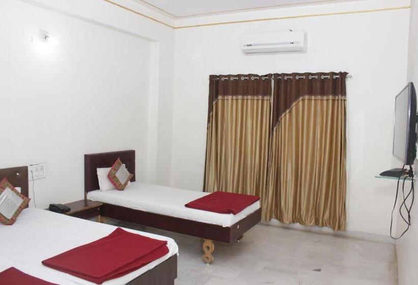 בית מלון כפרי Sunshine Palace