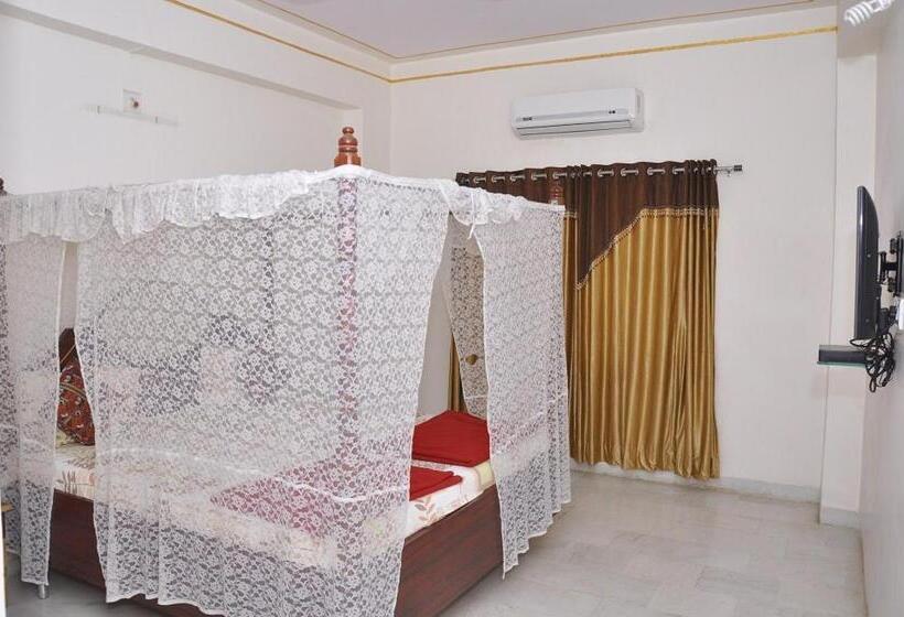 בית מלון כפרי Sunshine Palace