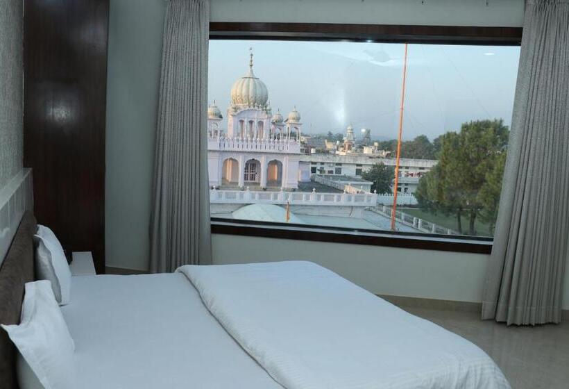 Hotel Temple View Inn