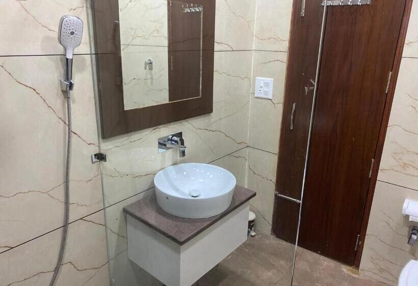 Hotel Temple View Inn