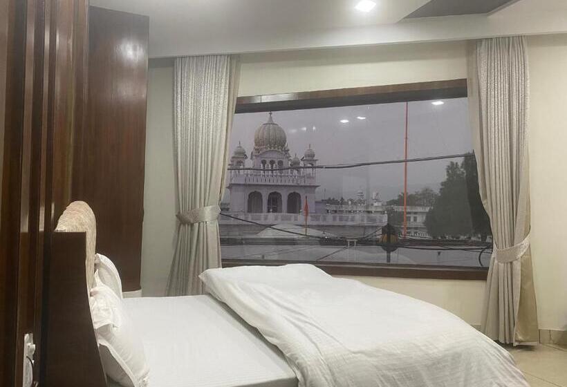 Hotel Temple View Inn