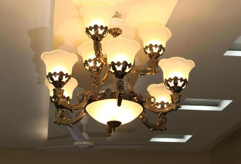 Hotel Temple View Inn