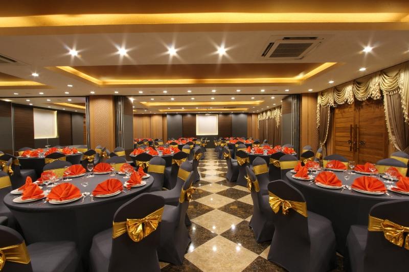 Отель The Leisure