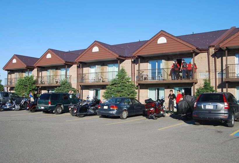 فندق Waterfront Inn