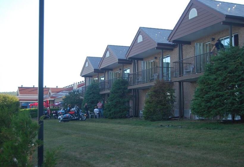 فندق Waterfront Inn