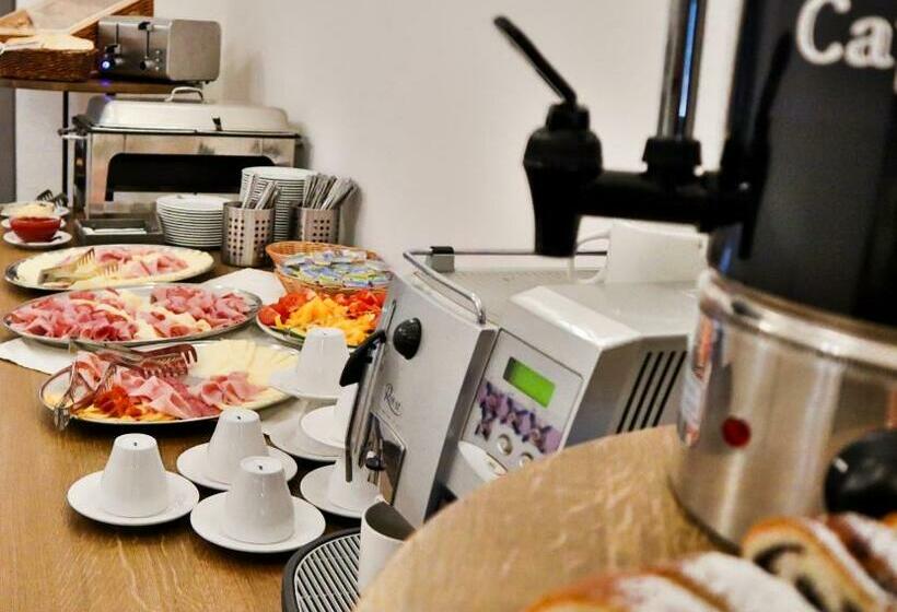 Отель Zámek Svijany