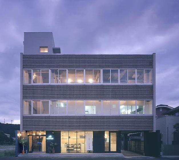 Iwashi Building Hostel