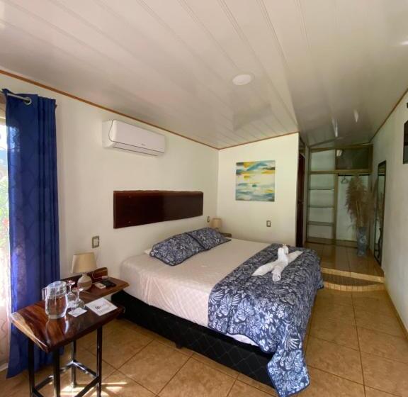 La Piña, Rio Celeste