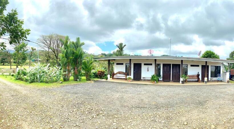 La Piña, Rio Celeste