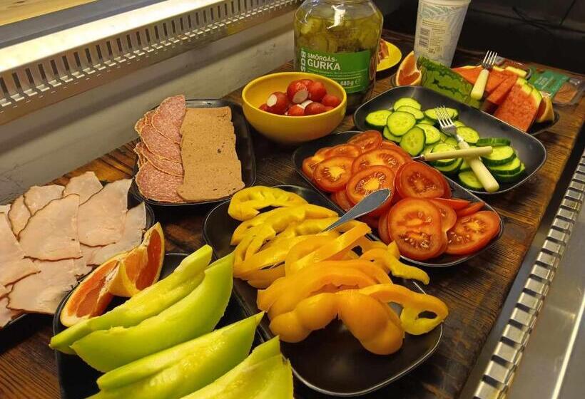 بنسيون Bottna Inn