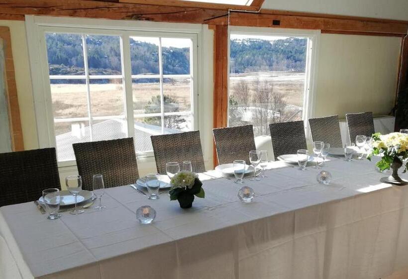 بنسيون Bottna Inn