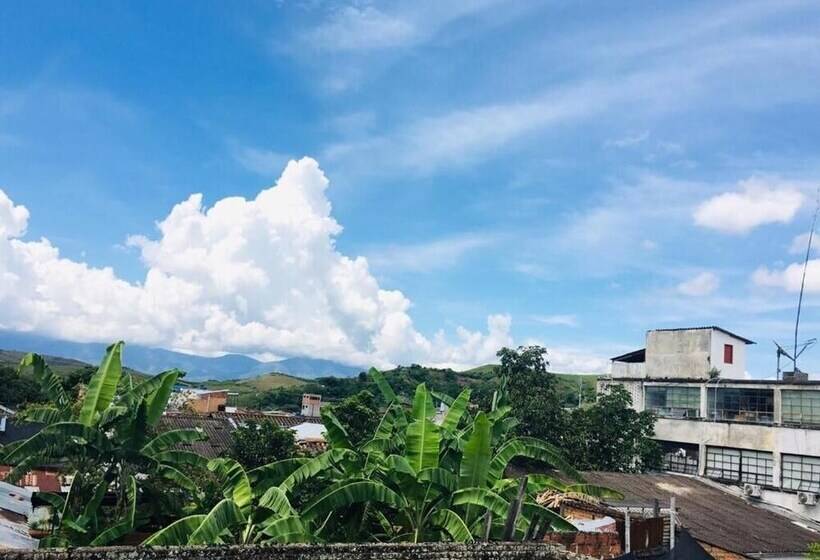 بنسيون Casa De Balcones