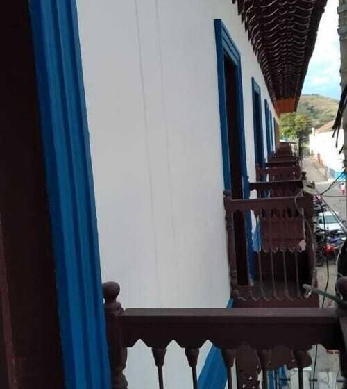 بنسيون Casa De Balcones