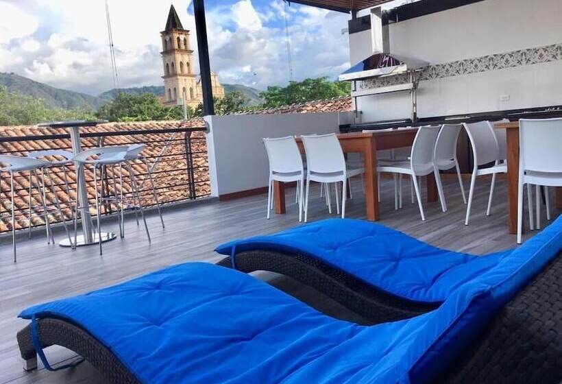 پانسیون Casa De Balcones