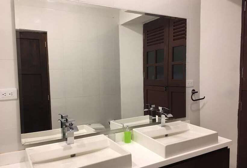 بنسيون Casa De Balcones