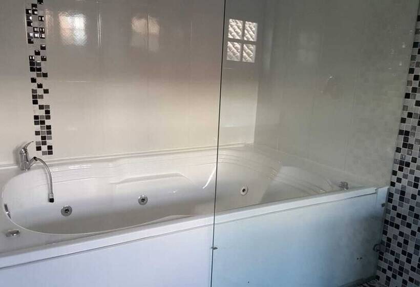 بنسيون Casa De Balcones