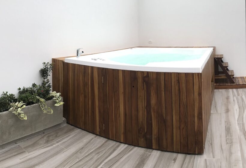 بنسيون Casa De Balcones