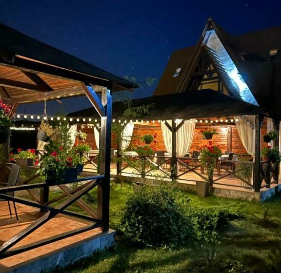 بنسيون Complex Hanul Cavalerului