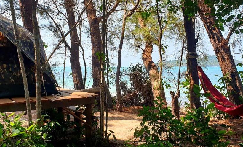 פנסיון Crusoe Koh Takiev Island