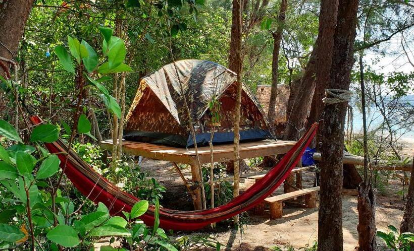 פנסיון Crusoe Koh Takiev Island