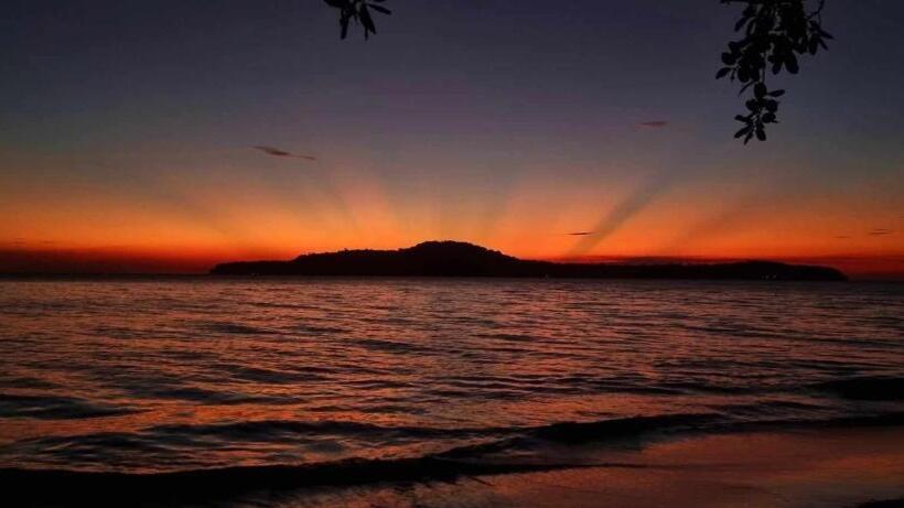 פנסיון Crusoe Koh Takiev Island