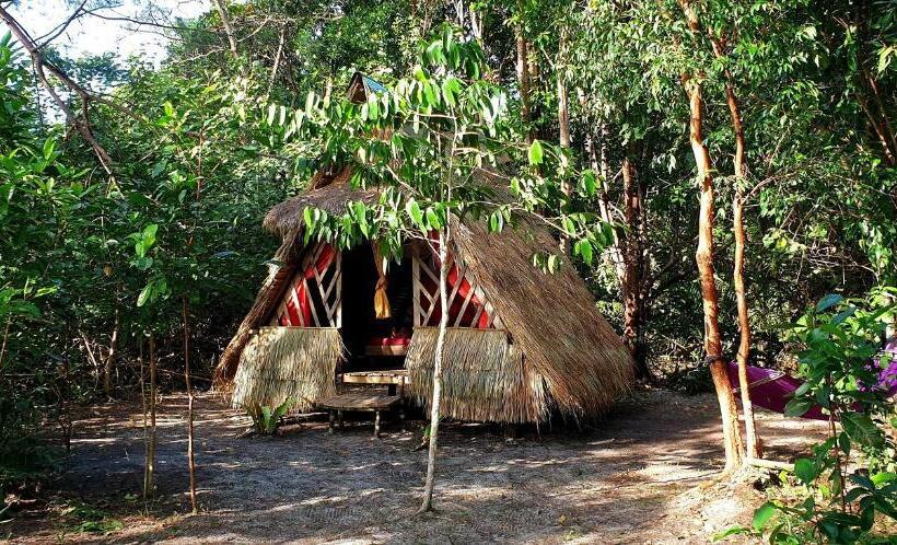 פנסיון Crusoe Koh Takiev Island