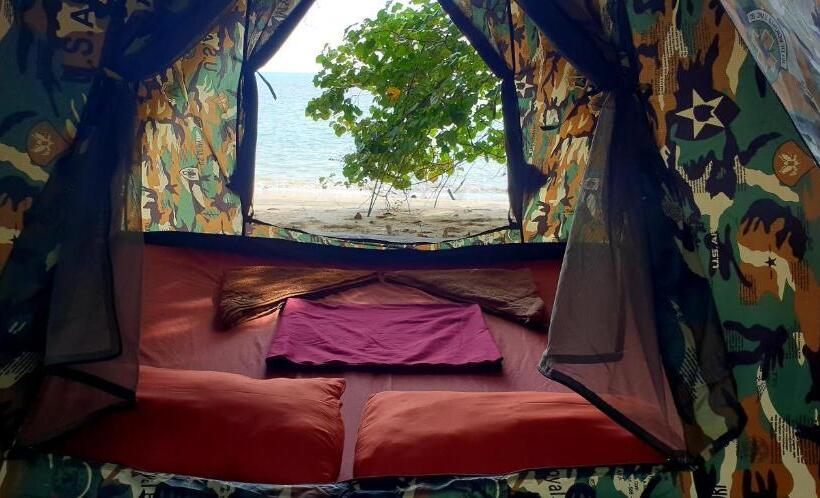 פנסיון Crusoe Koh Takiev Island