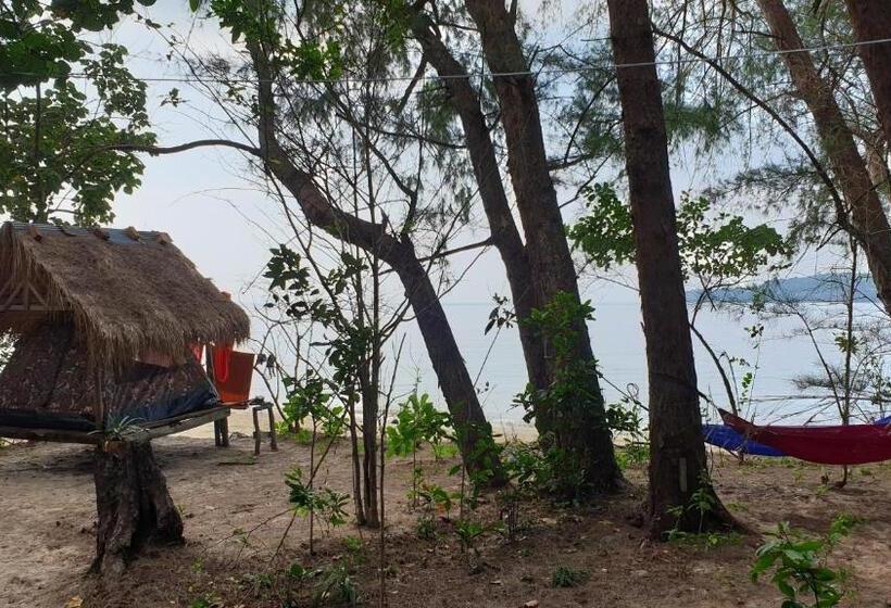 פנסיון Crusoe Koh Takiev Island