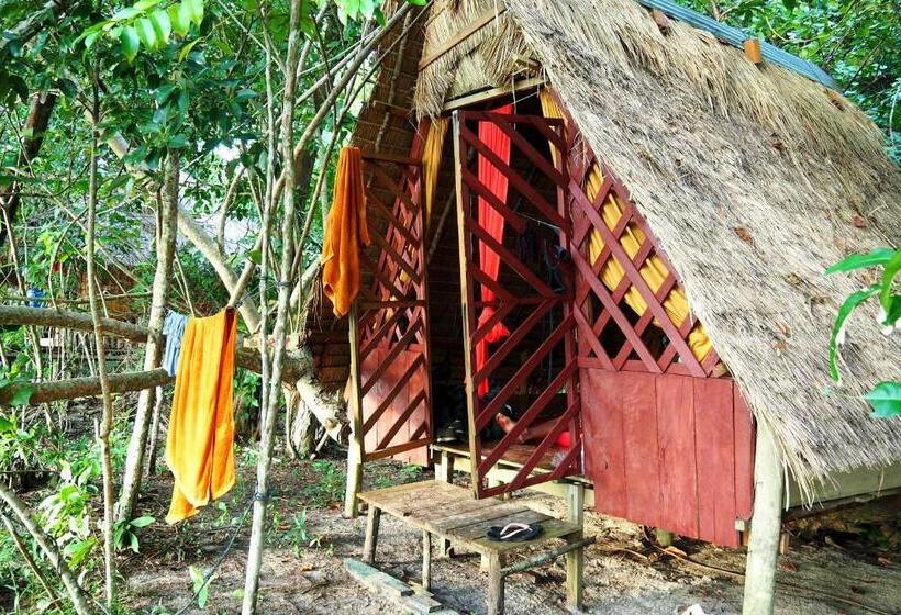 פנסיון Crusoe Koh Takiev Island