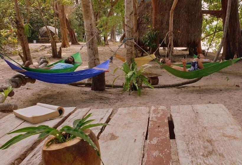 פנסיון Crusoe Koh Takiev Island